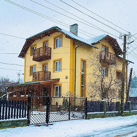 Ніч Над Карпатами Hotel สลาฟสเก ภายนอก รูปภาพ