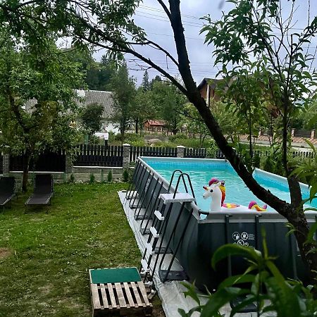 Ніч Над Карпатами Hotel สลาฟสเก ภายนอก รูปภาพ