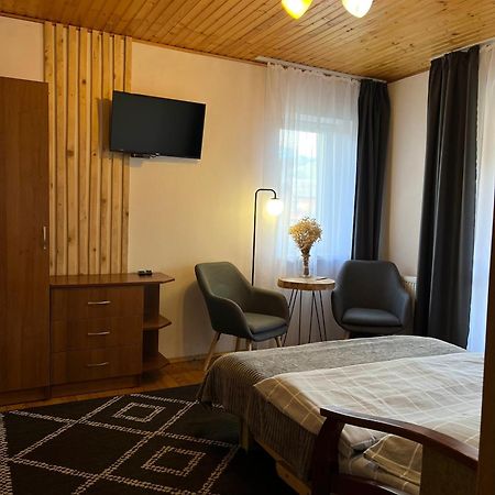 Ніч Над Карпатами Hotel สลาฟสเก ภายนอก รูปภาพ