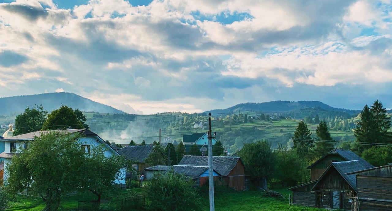 Ніч Над Карпатами Hotel สลาฟสเก ภายนอก รูปภาพ