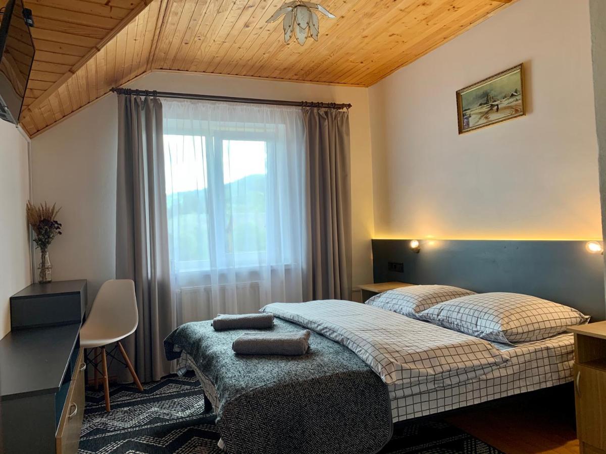 Ніч Над Карпатами Hotel สลาฟสเก ภายนอก รูปภาพ