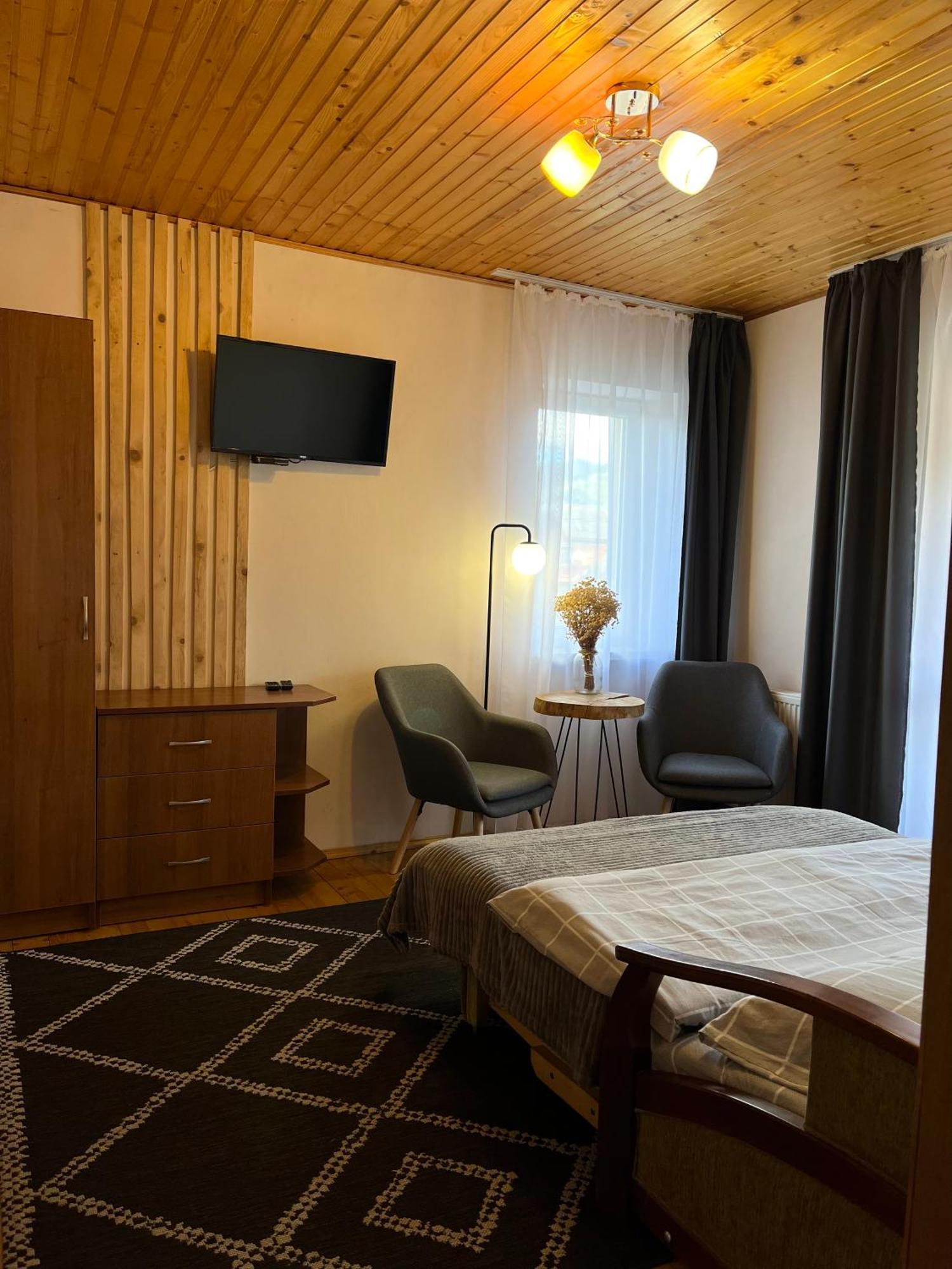 Ніч Над Карпатами Hotel สลาฟสเก ภายนอก รูปภาพ